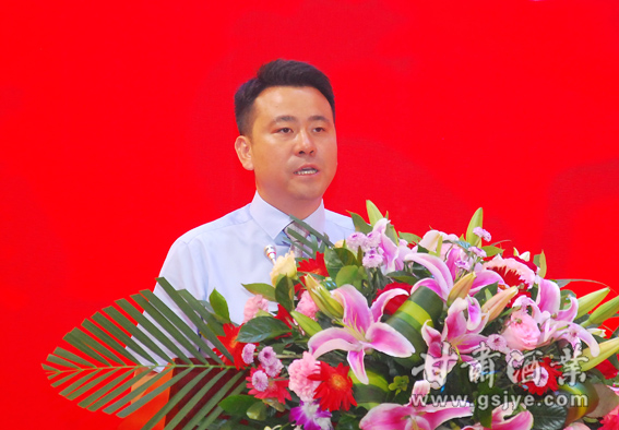 [9甘肃皇台酒业股份有限公司董事长赵海峰致欢迎词.jpg