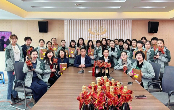 致敬她力量 共享她精彩｜义顺集团温情献礼三八妇女节